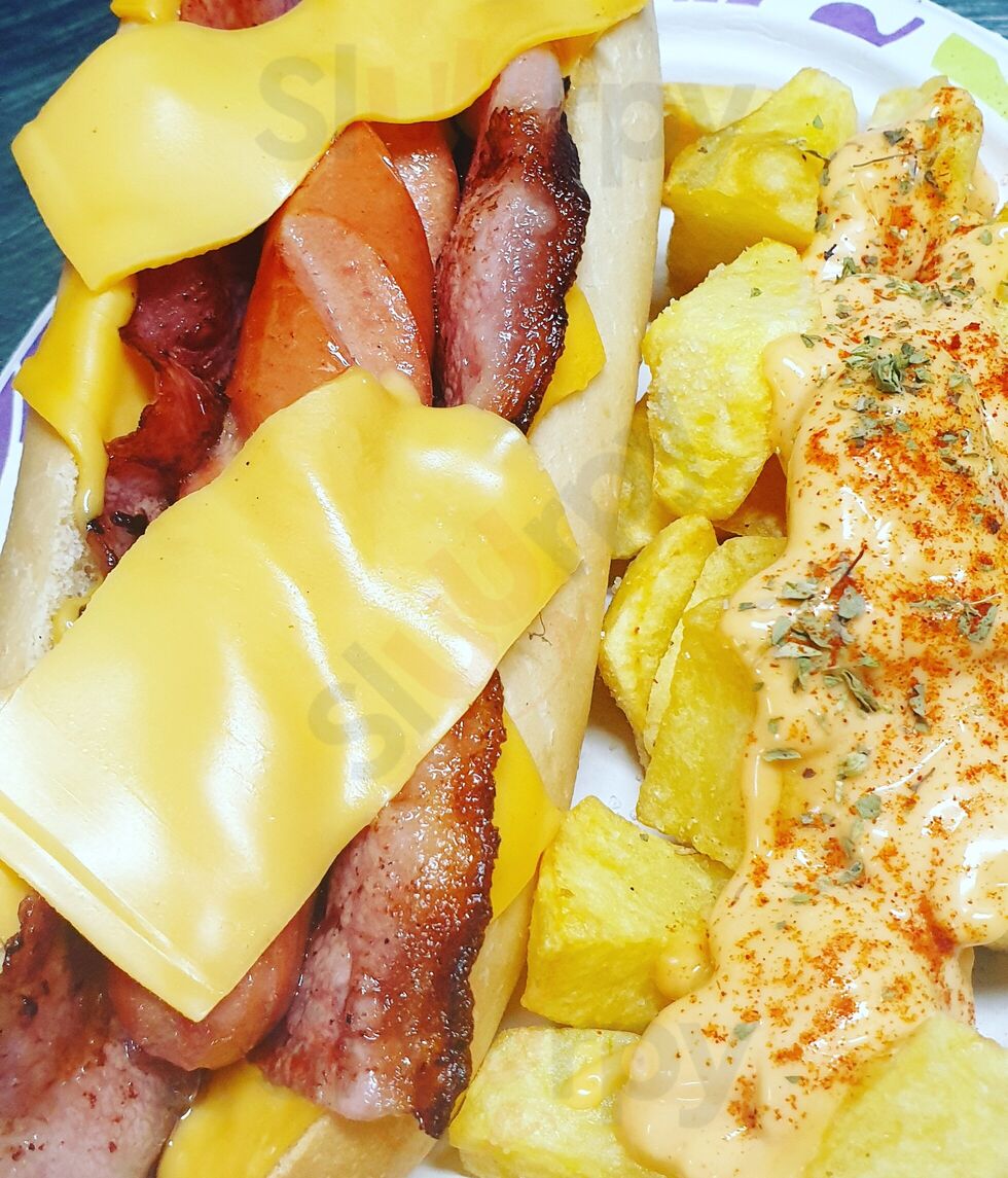 La Nocciola Burguers & Frankfurts & Crepes