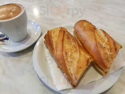 Bar Restaurant Clot De La Mel