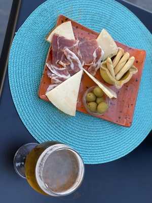 Plaza España Tapas Bar