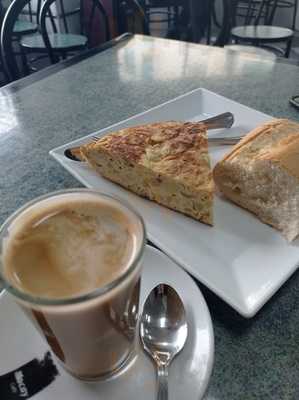 Cafetería-churreria-chocolatería Las Naciones.