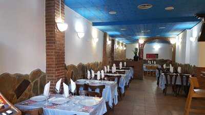 El Meson Indian Restaurante & Tandoori