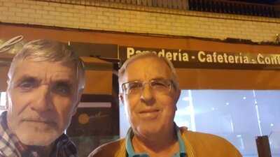 Panadería Cafetería Confitería Bernal