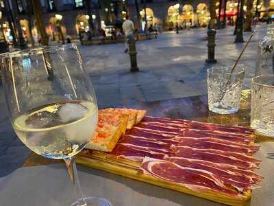 La Gallega De La Plaza Real, Tobogán