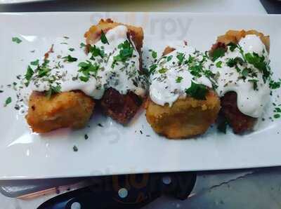 Cosa Nuestra, Gastrobar