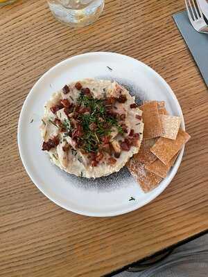 Lateral Cesar Augusto