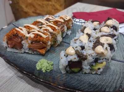 Inari Sushi Noodles Corea