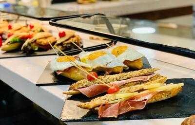 Deleya Coffees & Restaurant