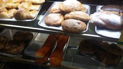 Panaderia-confiteria Ramon García Davos.