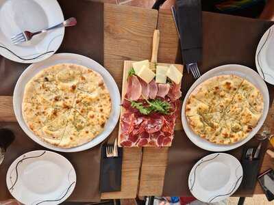 La Terrazza Restaurante Y Pizzas