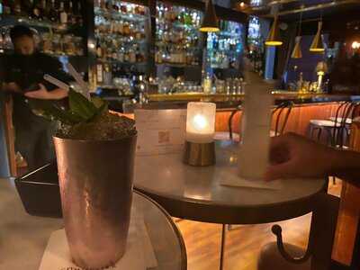 Coquetier Classy Cocktails