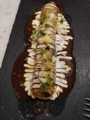 La Ferretería Casa De Comidas/ultramarinos