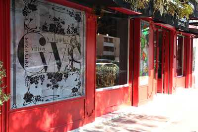 La Ferretería Casa De Comidas/ultramarinos