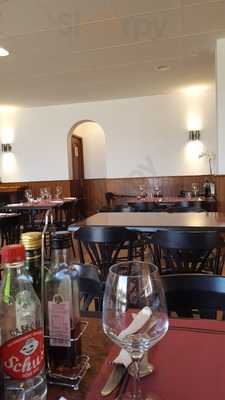 Es Mediterrani Café Restaurant