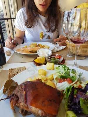 Es Mediterrani Café Restaurant