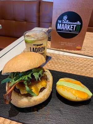 The Market Bar Cabanyal