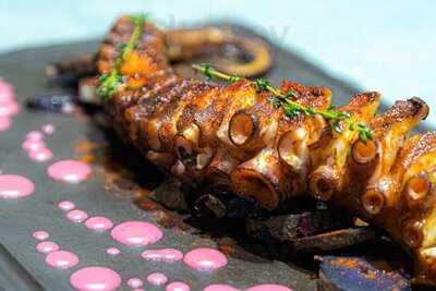 Manolo León Plaza Del Duque