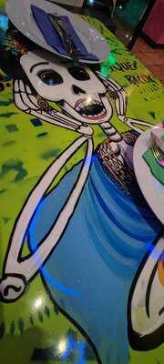 La Mordida Diego De León