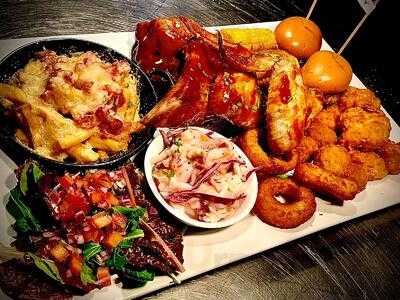 Roadhouse Restaurant & Bar