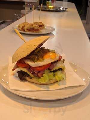 El Contraste Restaurante - Photo 7