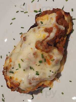 Naked&sated (serrano)