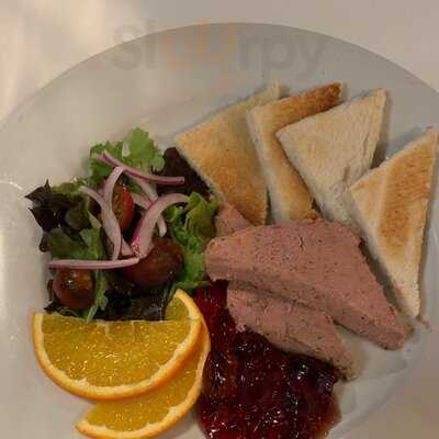 Holly's Lounge With Albert Dovale