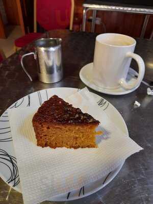 Alyssa Cafeteria Bar