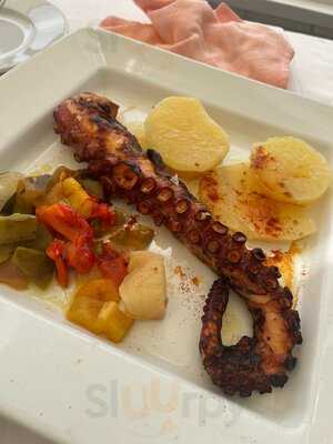 Los Manueles Chiringuito-restaurante