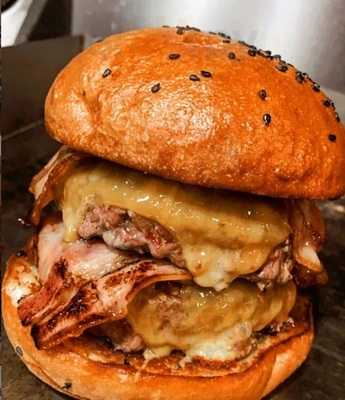 The Blackhouse Burger