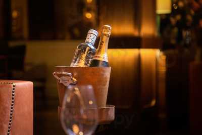 Lobbyto Cocktail Bar