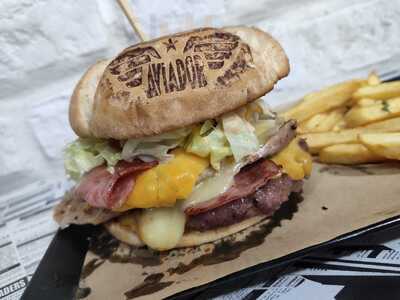 Aviador Burger And Beer