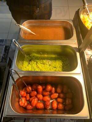 Woodys Cafeteria & Carvery