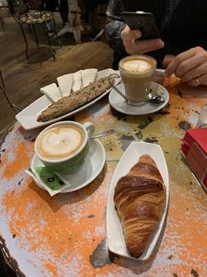Panaderia Pan De Oro