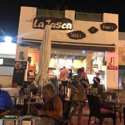 La Tasca Tapas Y Vinos