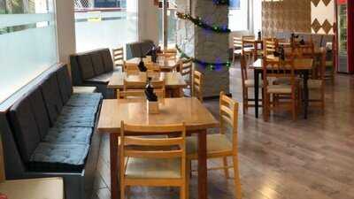 Holding Bar & Restaurante