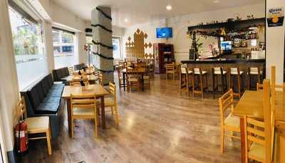 Holding Bar & Restaurante