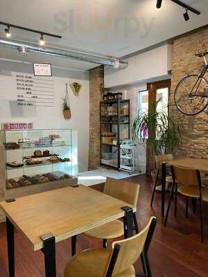 Justicia Café Y Pasteles