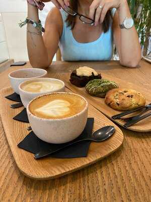 Justicia Café Y Pasteles