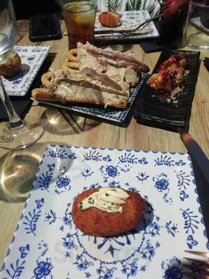 La Fabrica Escondida