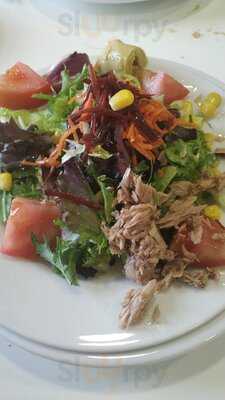 Ecoalbergue & Restaurante La Mola