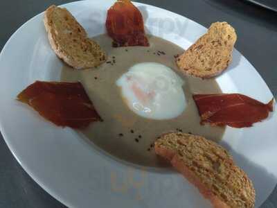 Ecoalbergue & Restaurante La Mola