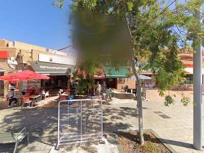 Café Bar Beverly Hill