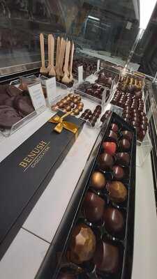Benush Chocolatiere