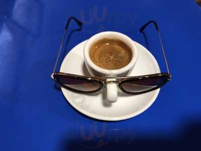 Eat Restaurant - Bar