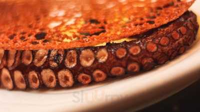 Vuela Tapas & Cocktail Bar