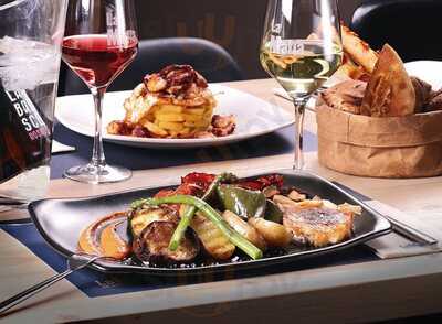 La Mafia Se Sienta A La Mesa Badajoz