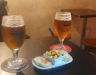 La Taberna De Al Lado