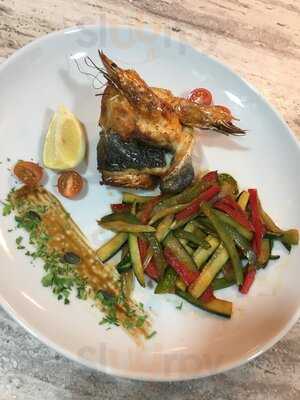 Antre Cocktail Bar / Pizza / Pasta / Steak