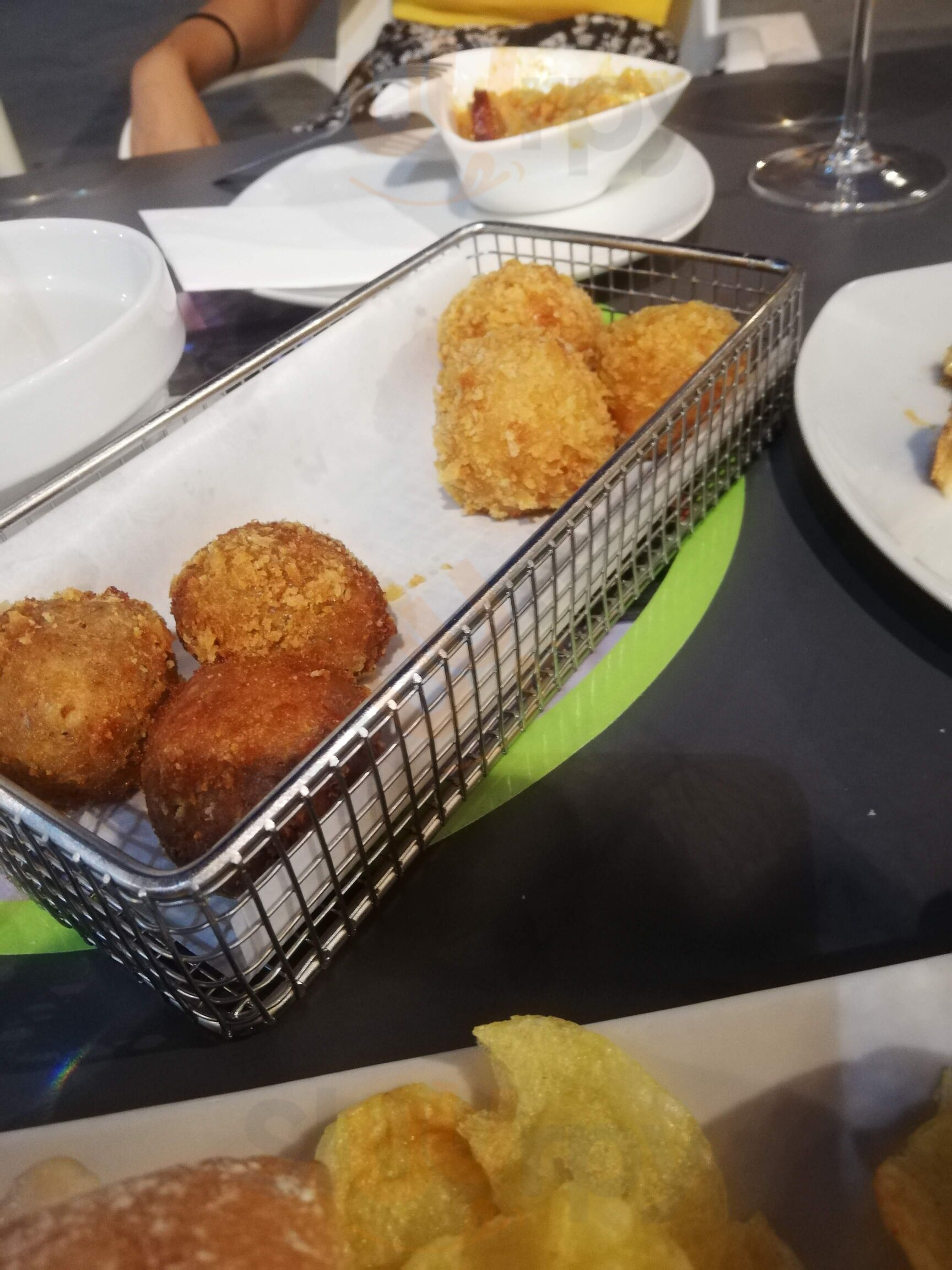 Taberna Ajo Y Perejil