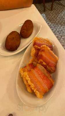 Casa Orellana Salesas