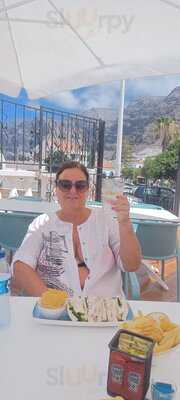 The George Family Sports Bar And Restaurant